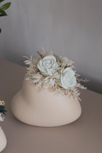 Coração lateral com flores preservadas e de gesso perfumado