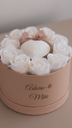 Caixa "Adoro-te Mãe" com rosas e coração perfumado "