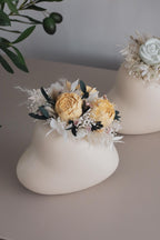 Coração lateral com flores preservadas e de gesso perfumado