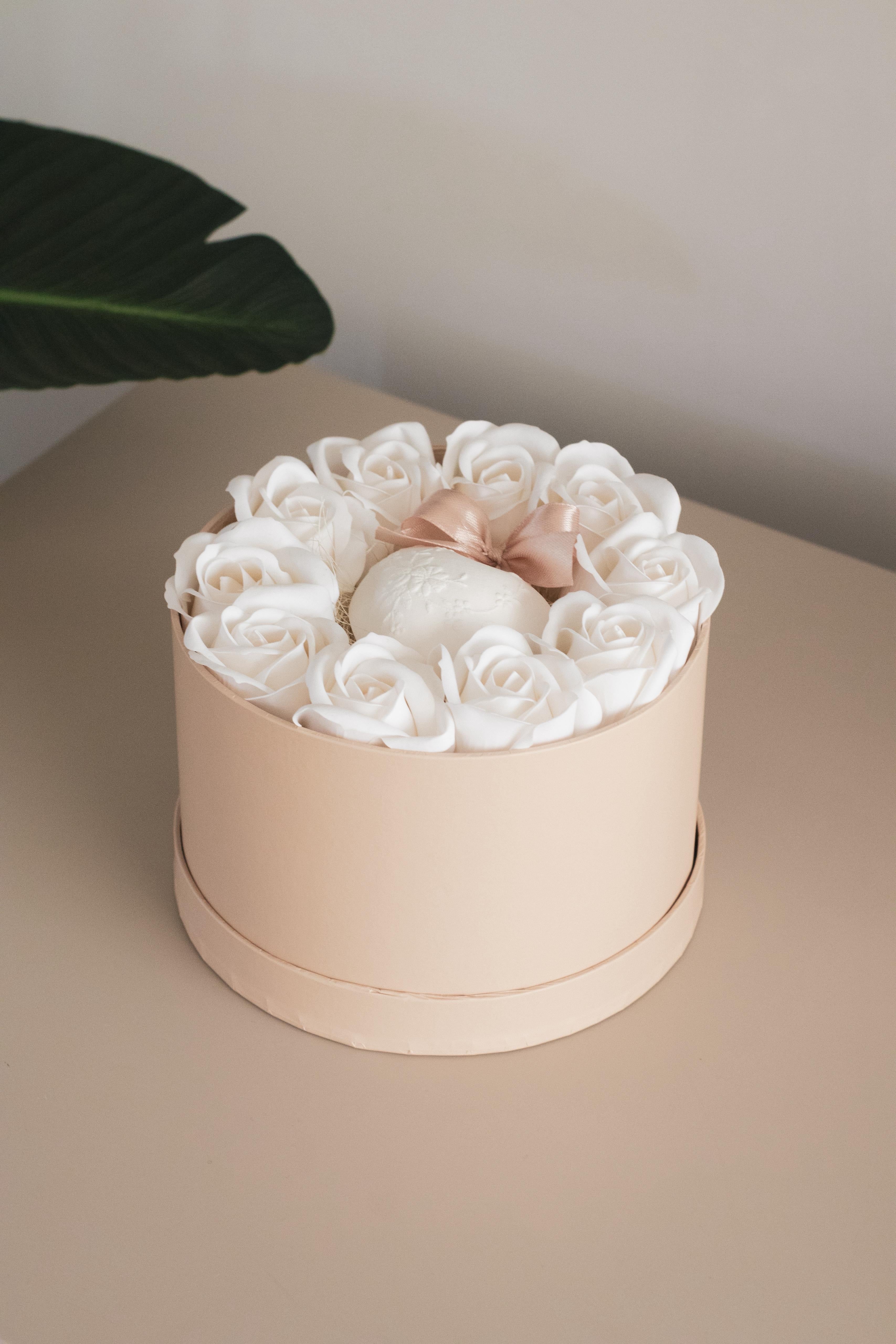 Caixa com rosas e coração perfumado